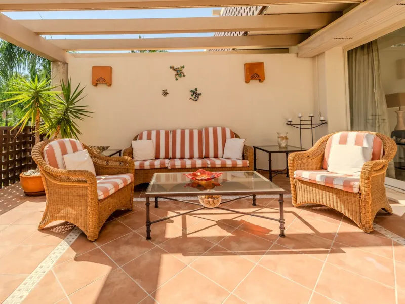 Luxury high quality apartment for sale in the area of Rio Real, in the Urb GOLF GARDENS.