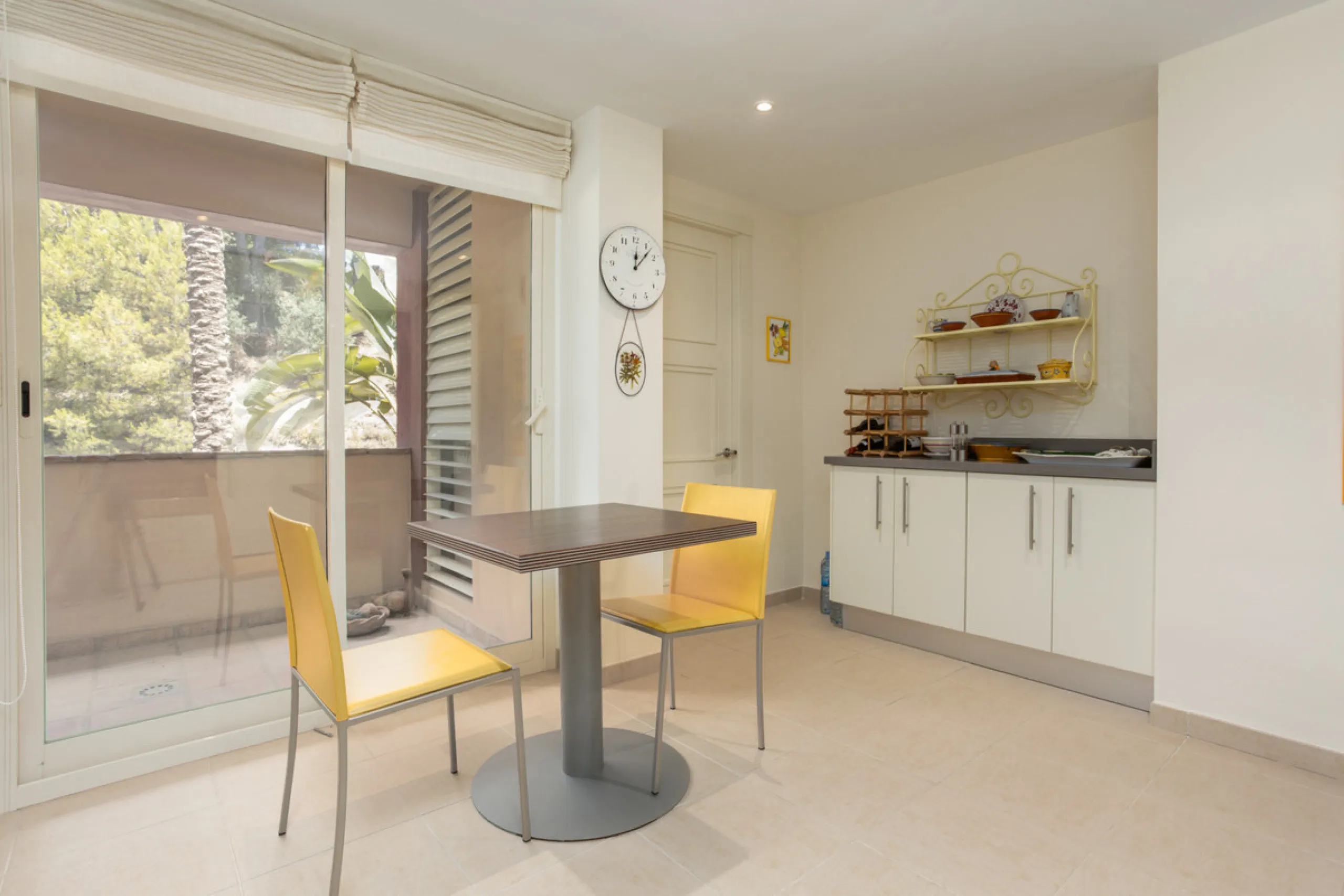 Luxury high quality apartment for sale in the area of Rio Real, in the Urb GOLF GARDENS.