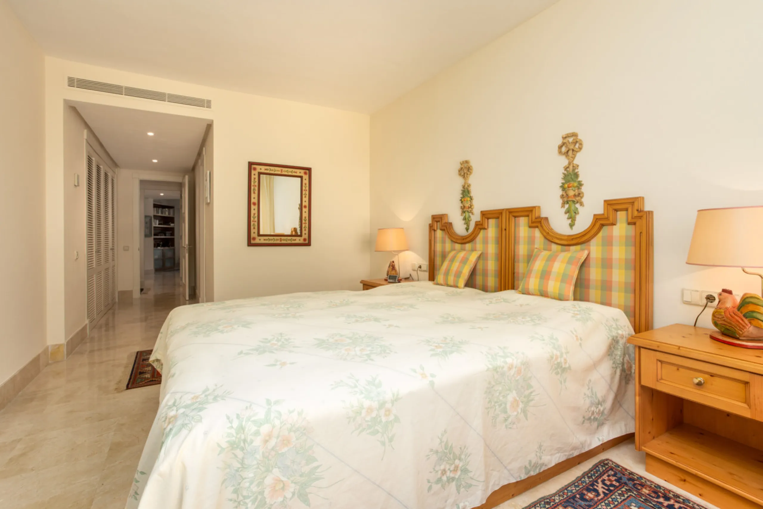 Luxury high quality apartment for sale in the area of Rio Real, in the Urb GOLF GARDENS.