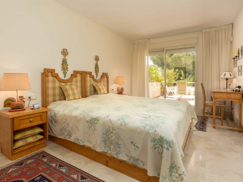 Luxury high quality apartment for sale in the area of Rio Real, in the Urb GOLF GARDENS.
