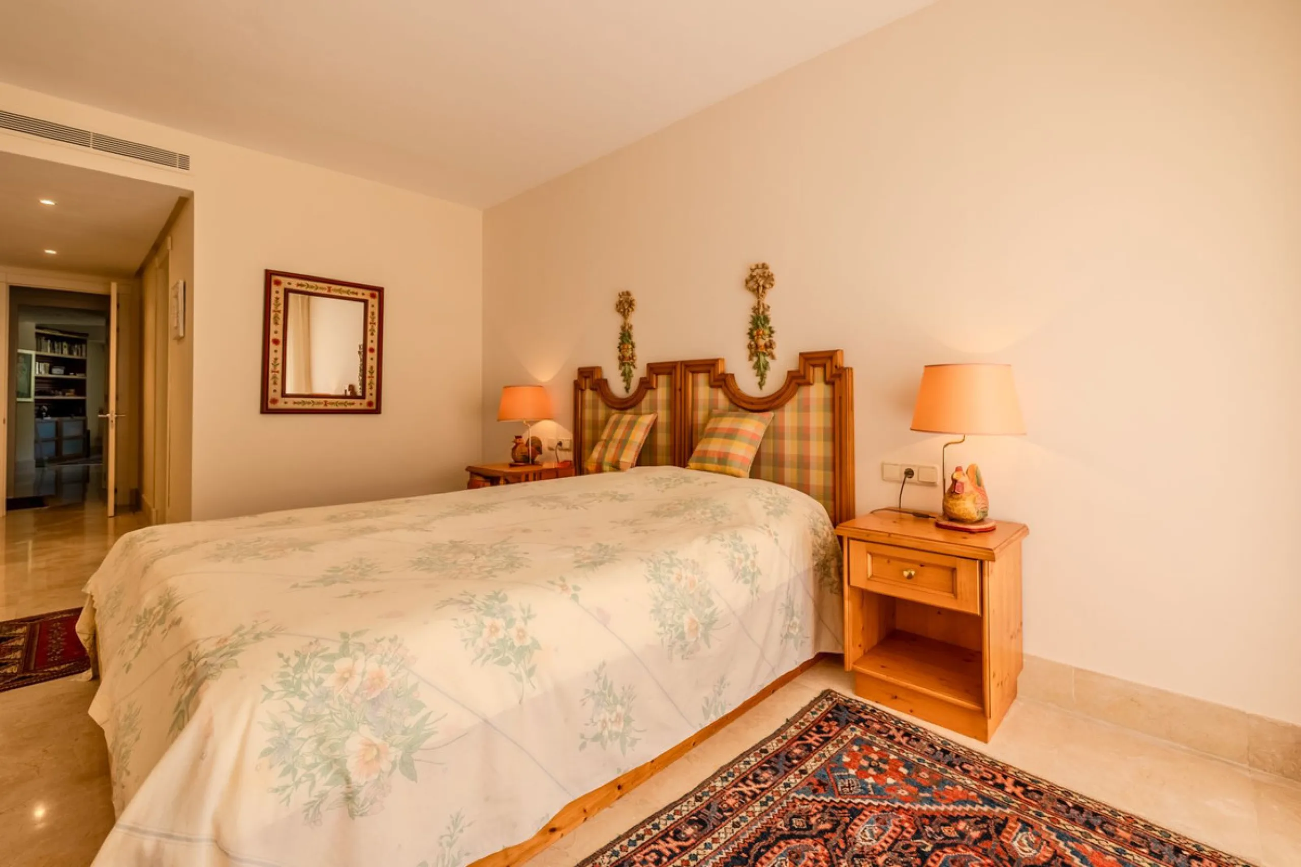 Luxury high quality apartment for sale in the area of Rio Real, in the Urb GOLF GARDENS.