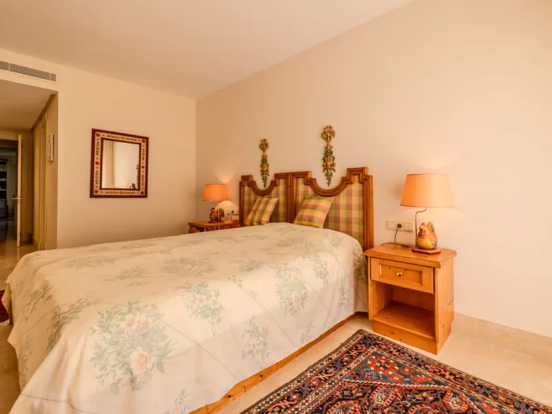 Luxury high quality apartment for sale in the area of Rio Real, in the Urb GOLF GARDENS.