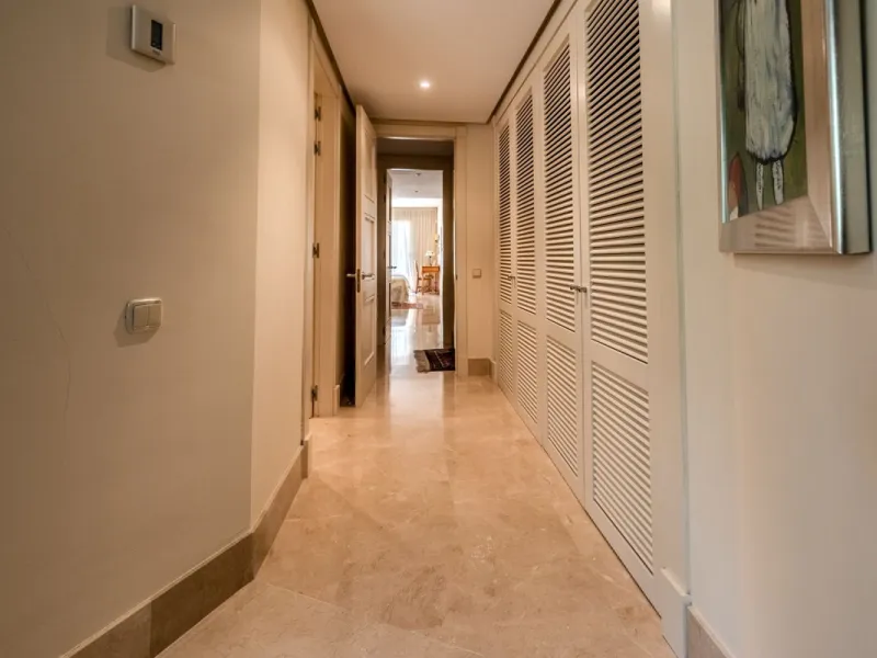 Luxury high quality apartment for sale in the area of Rio Real, in the Urb GOLF GARDENS.
