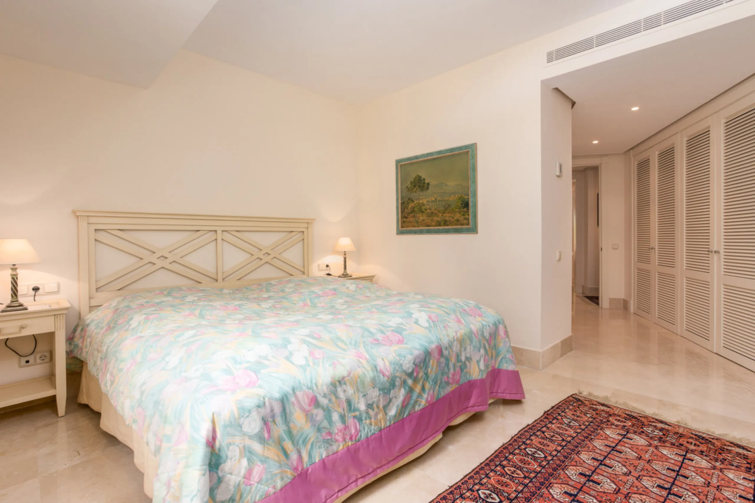 Luxury high quality apartment for sale in the area of Rio Real, in the Urb GOLF GARDENS.