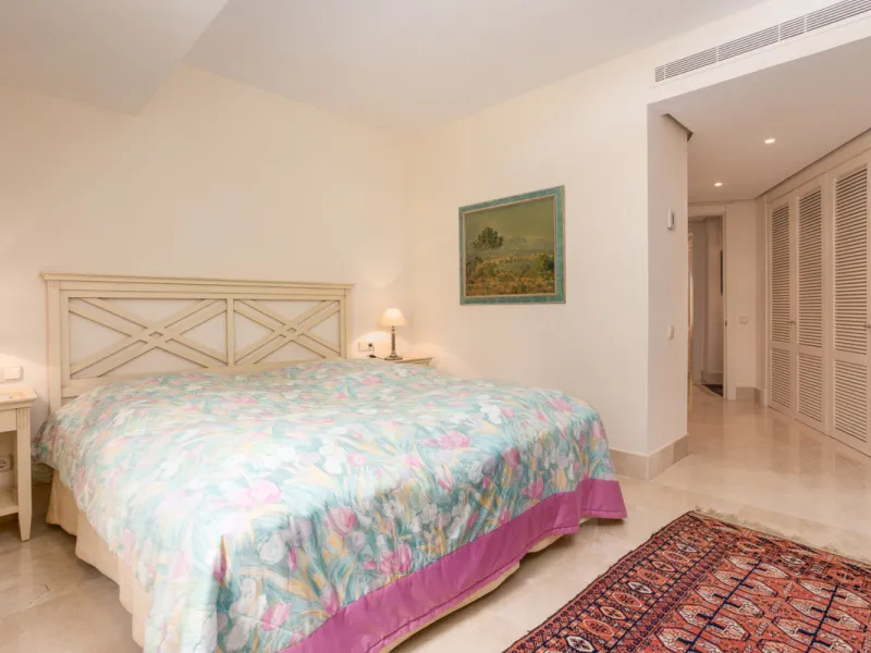 Luxury high quality apartment for sale in the area of Rio Real, in the Urb GOLF GARDENS.