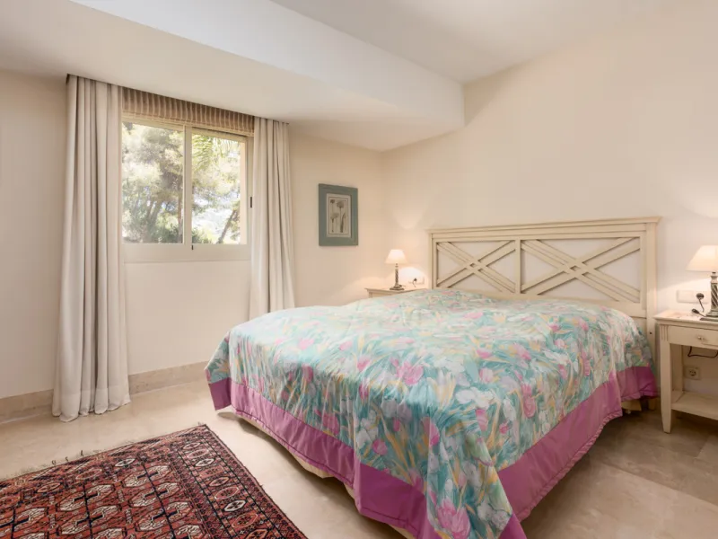 Luxury high quality apartment for sale in the area of Rio Real, in the Urb GOLF GARDENS.