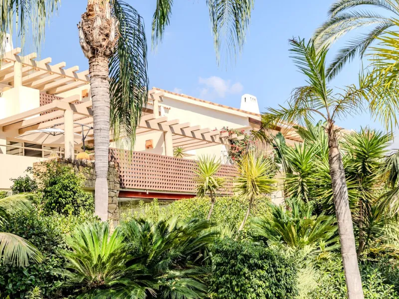 Luxury high quality apartment for sale in the area of Rio Real, in the Urb GOLF GARDENS.