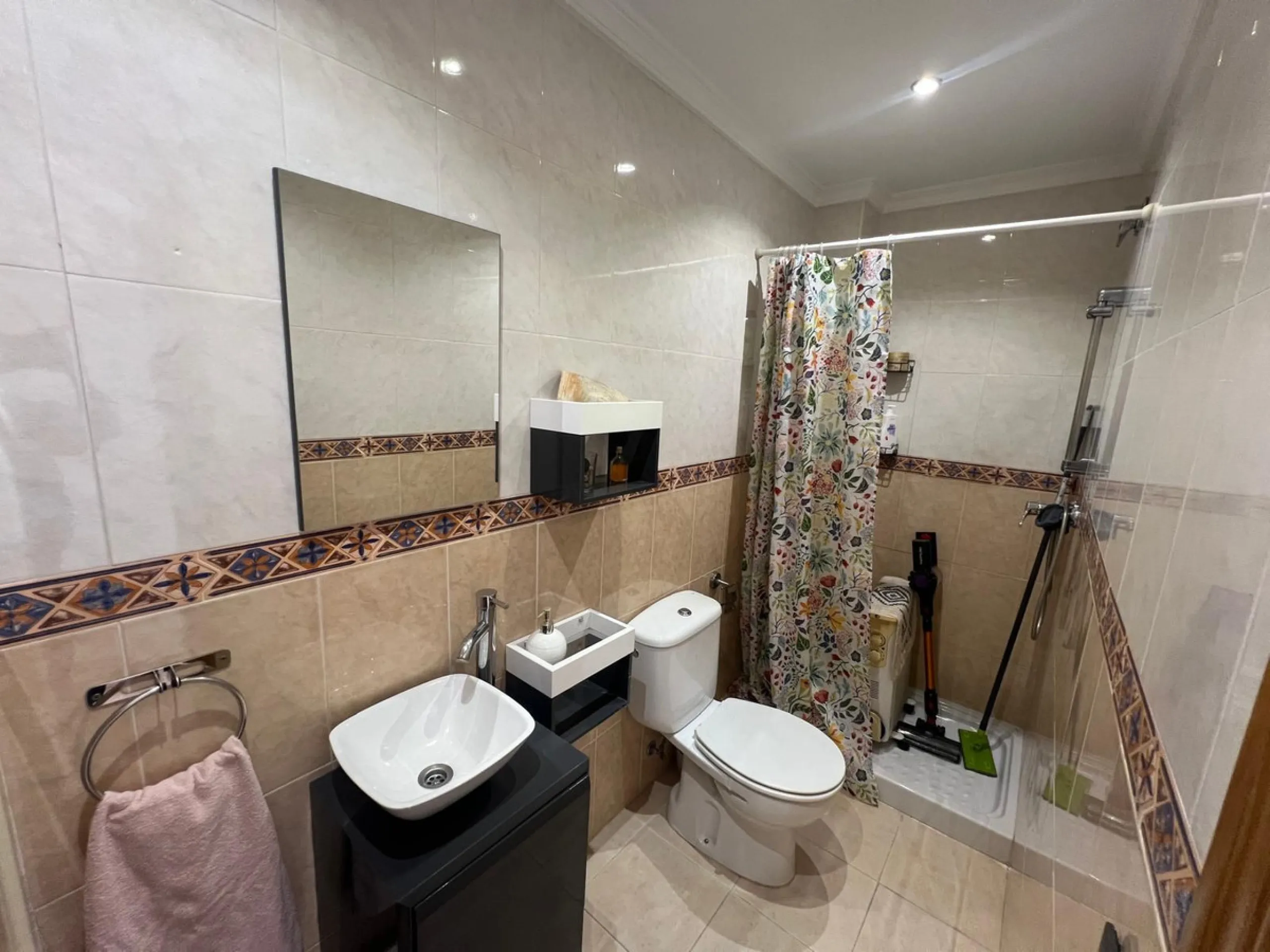 Apartment - Middle Floor Apartment в продаже в Mijas, Málaga. В доме 2 спален и 2 ванных комнат. Площадь дома 74 м²