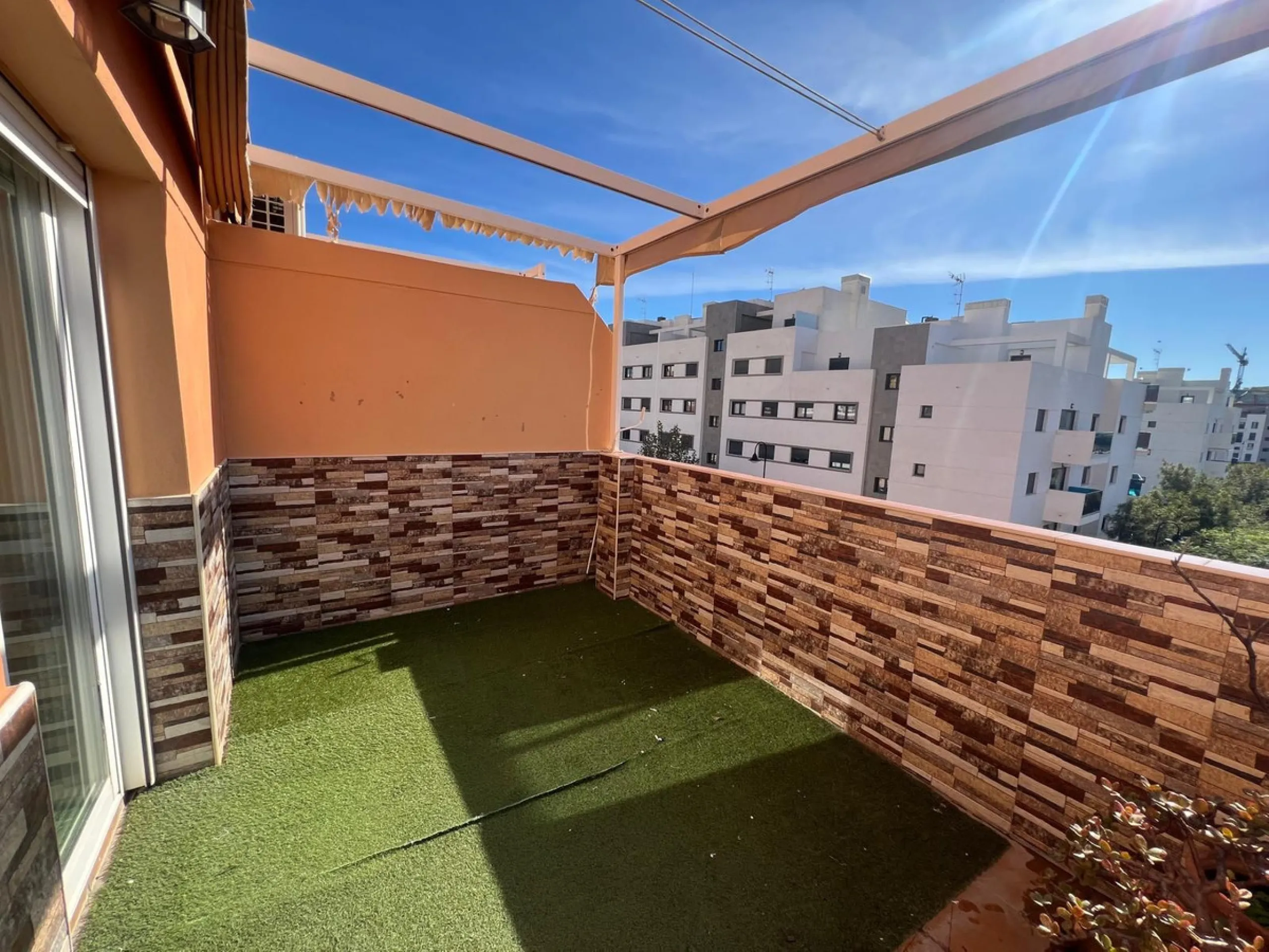 Apartment - Middle Floor Apartment в продаже в Mijas, Málaga. В доме 2 спален и 2 ванных комнат. Площадь дома 74 м²