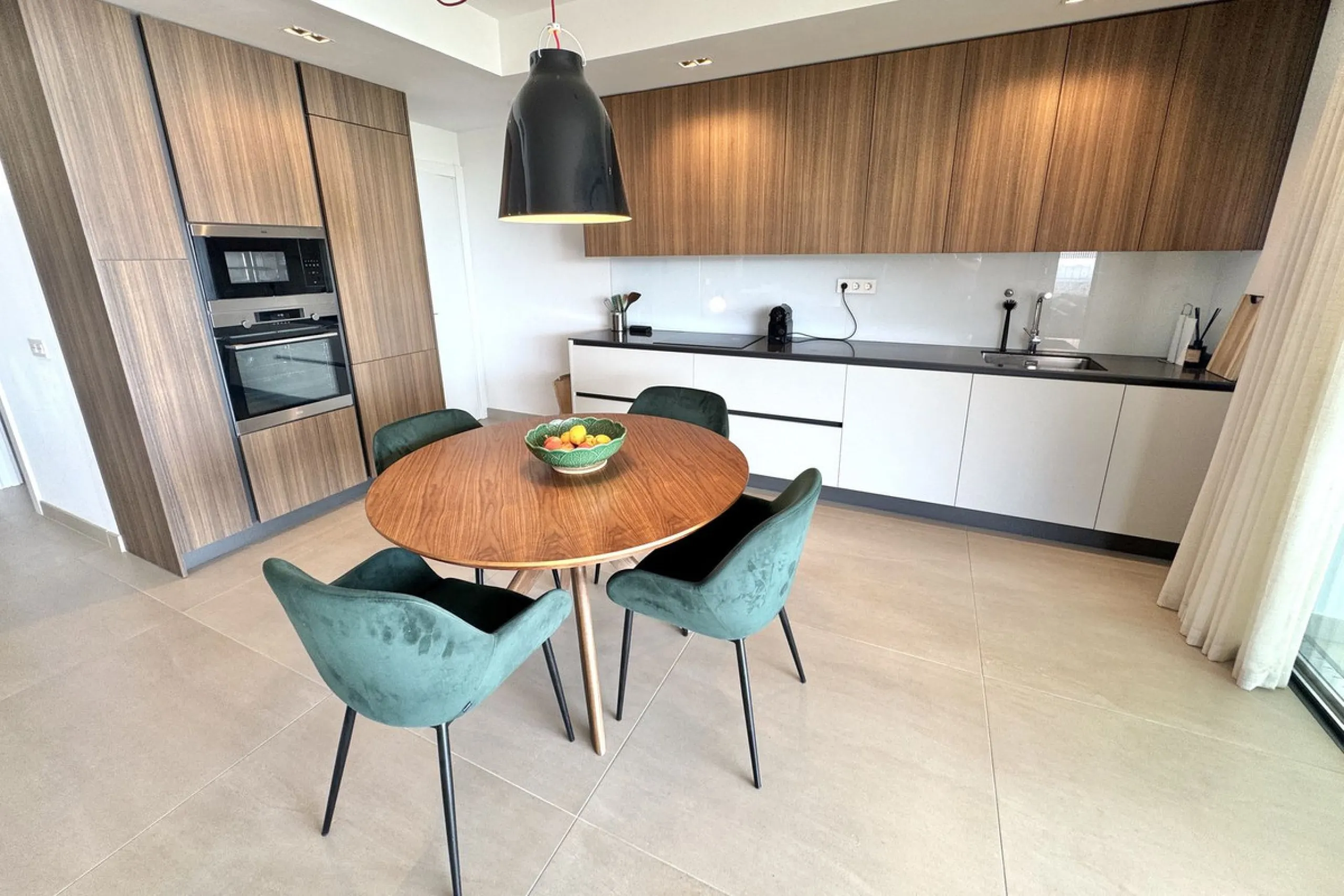 MASSIVELY REDUCED BY €260,000 for quick sale - Stunning 3 bed corner duplex Penthouse only 100m to beach, shops & restaurants, with breathtaking south west facing Mediterranean sea views. Exclusive El Higueron Resort with Hilton Hotel, Spa, Sports Club & 