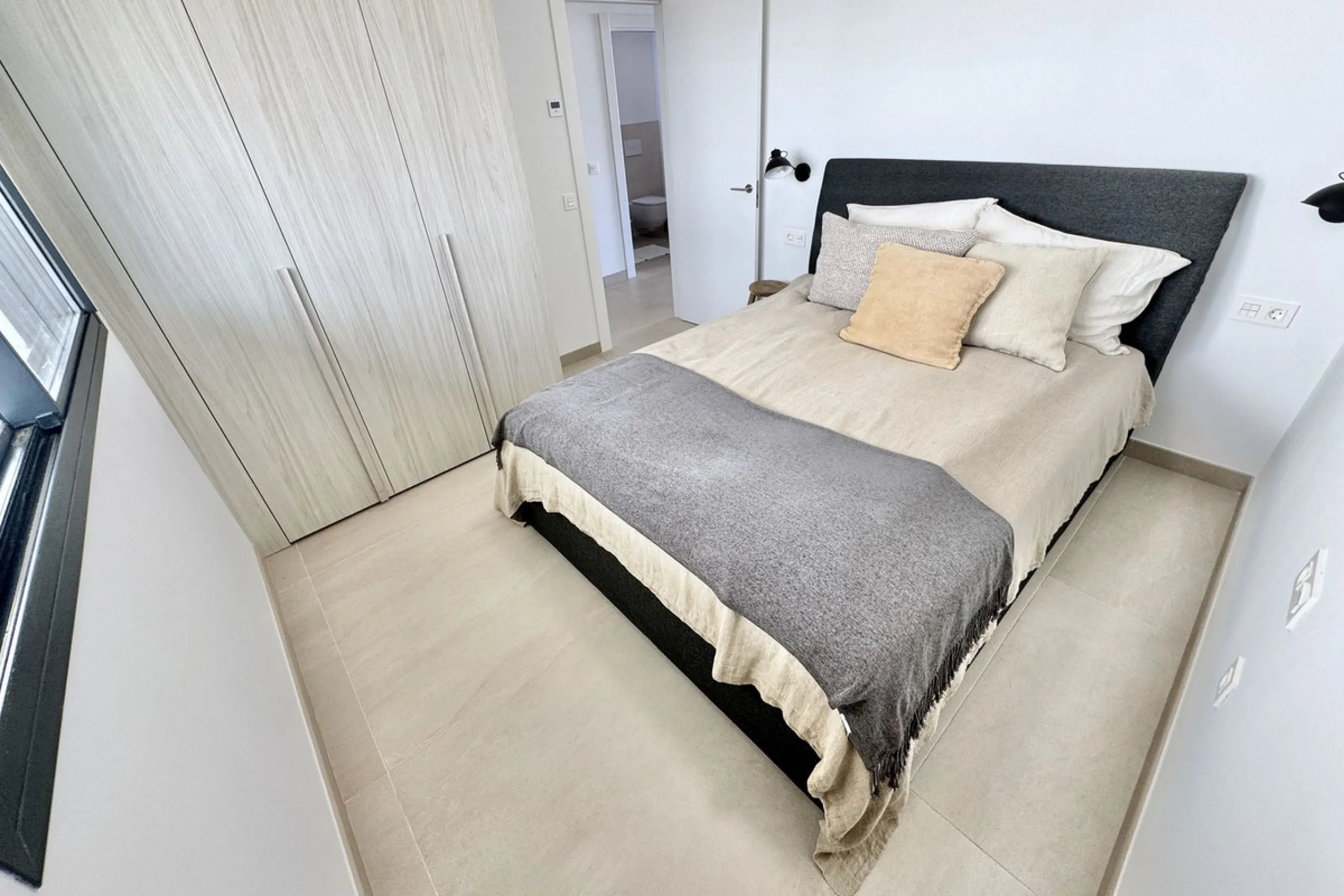 MASSIVELY REDUCED BY €260,000 for quick sale - Stunning 3 bed corner duplex Penthouse only 100m to beach, shops & restaurants, with breathtaking south west facing Mediterranean sea views. Exclusive El Higueron Resort with Hilton Hotel, Spa, Sports Club & 