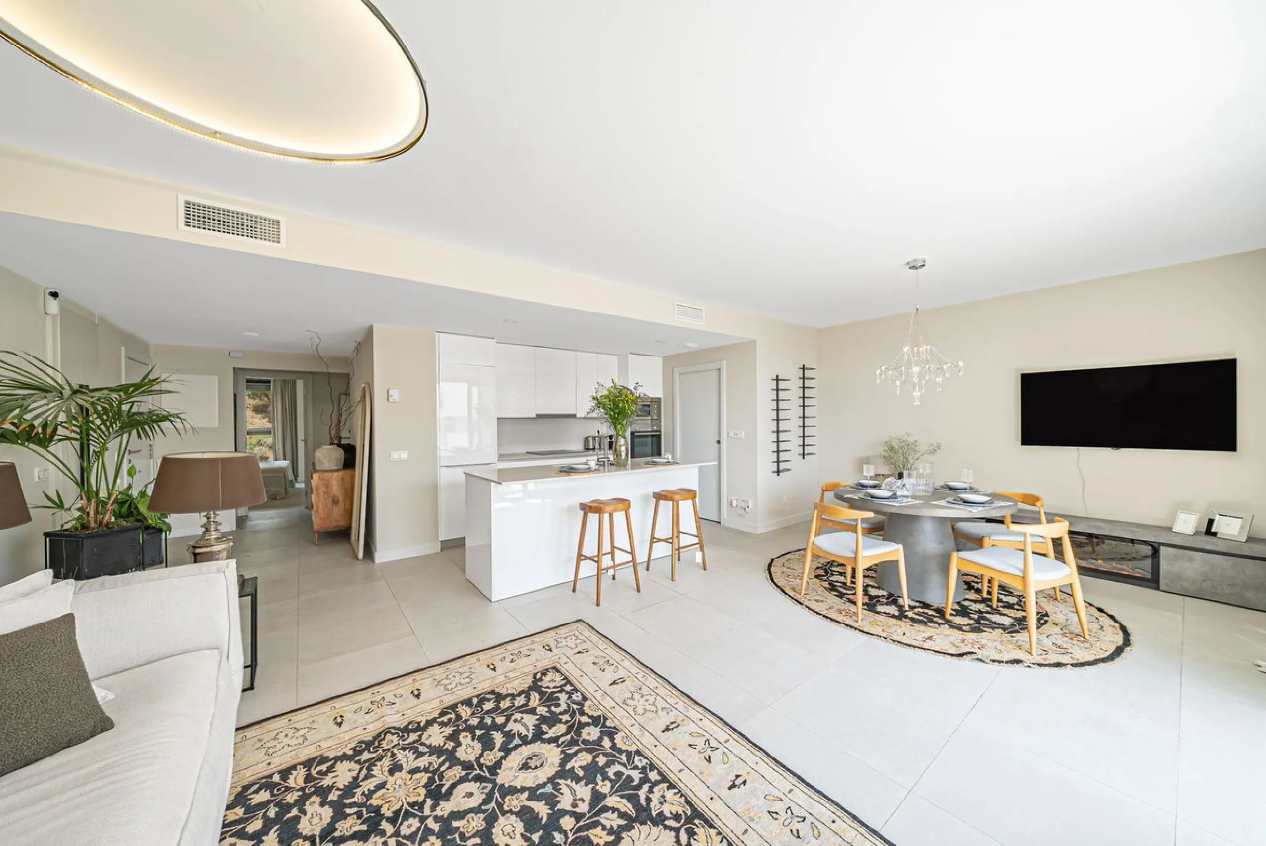 Middle Floor Apartment, Estepona, Costa del Sol.
