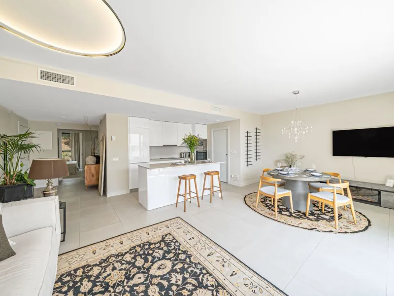 Middle Floor Apartment, Estepona, Costa del Sol.