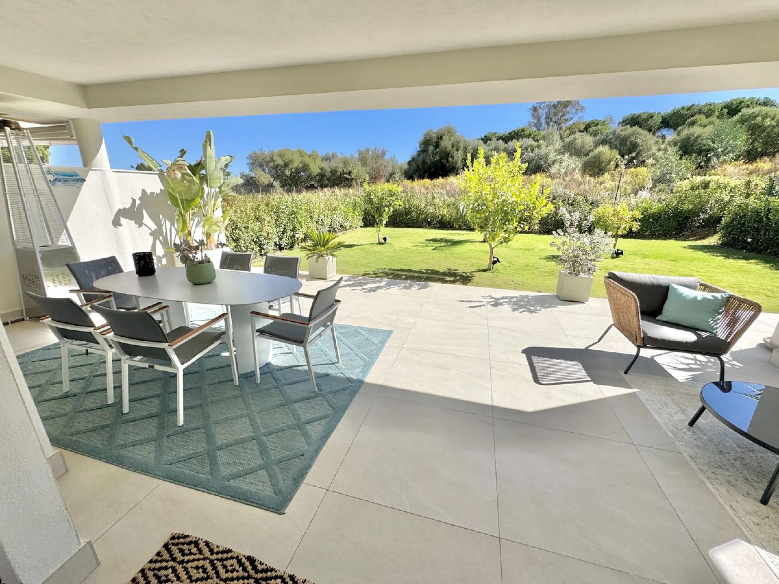 Spectacular (2024 Built) 3 bed luxury garden apartment set in La Cala Golf Resorts's latest new development. Only 7 mins walk to clubhouse / Spa & 10 mins drive to beach.