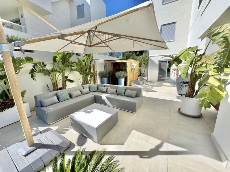 Spectacular (2024 Built) 3 bed luxury garden apartment set in La Cala Golf Resorts's latest new development. Only 7 mins walk to clubhouse / Spa & 10 mins drive to beach.