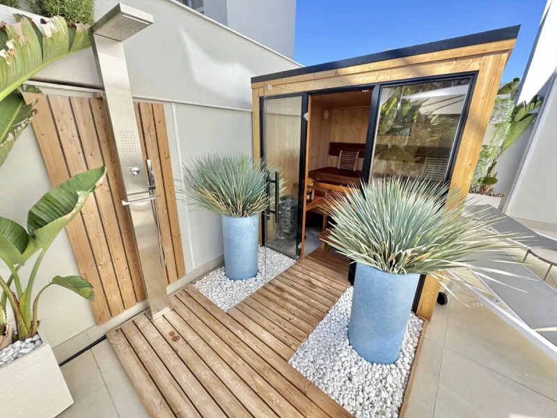 Spectacular (2024 Built) 3 bed luxury garden apartment set in La Cala Golf Resorts's latest new development. Only 7 mins walk to clubhouse / Spa & 10 mins drive to beach.