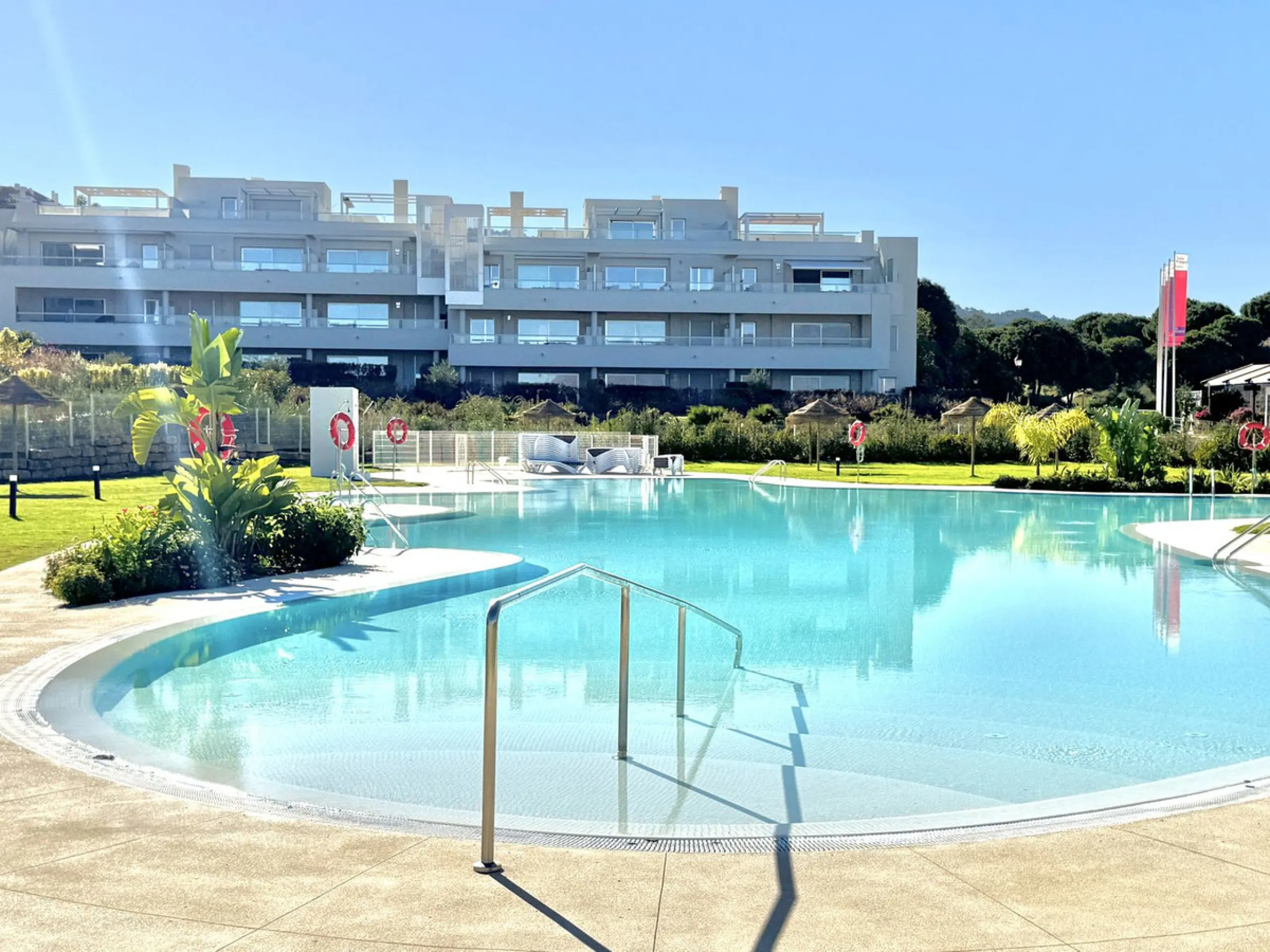 Spectacular (2024 Built) 3 bed luxury garden apartment set in La Cala Golf Resorts's latest new development. Only 7 mins walk to clubhouse / Spa & 10 mins drive to beach.