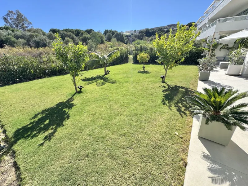 Spectacular (2024 Built) 3 bed luxury garden apartment set in La Cala Golf Resorts's latest new development. Only 7 mins walk to clubhouse / Spa & 10 mins drive to beach.