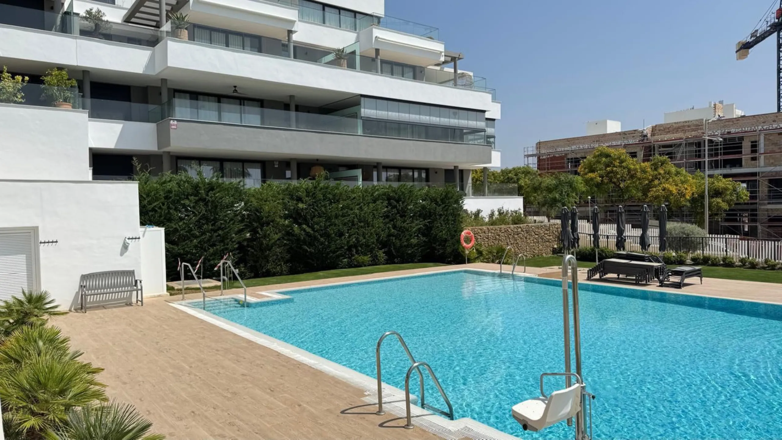 Middle Floor Apartment, Estepona, Costa del Sol.