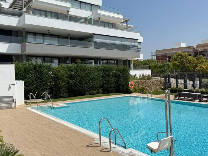 Middle Floor Apartment, Estepona, Costa del Sol.