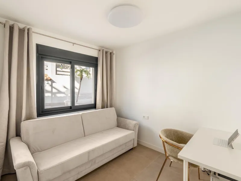 Delivery in 2023. AGRA RESIDENCIAL is an exclusive residential of 47 townhouses in the heart of golf on the Costa del Sol, next to El Campanario Golf & Country House