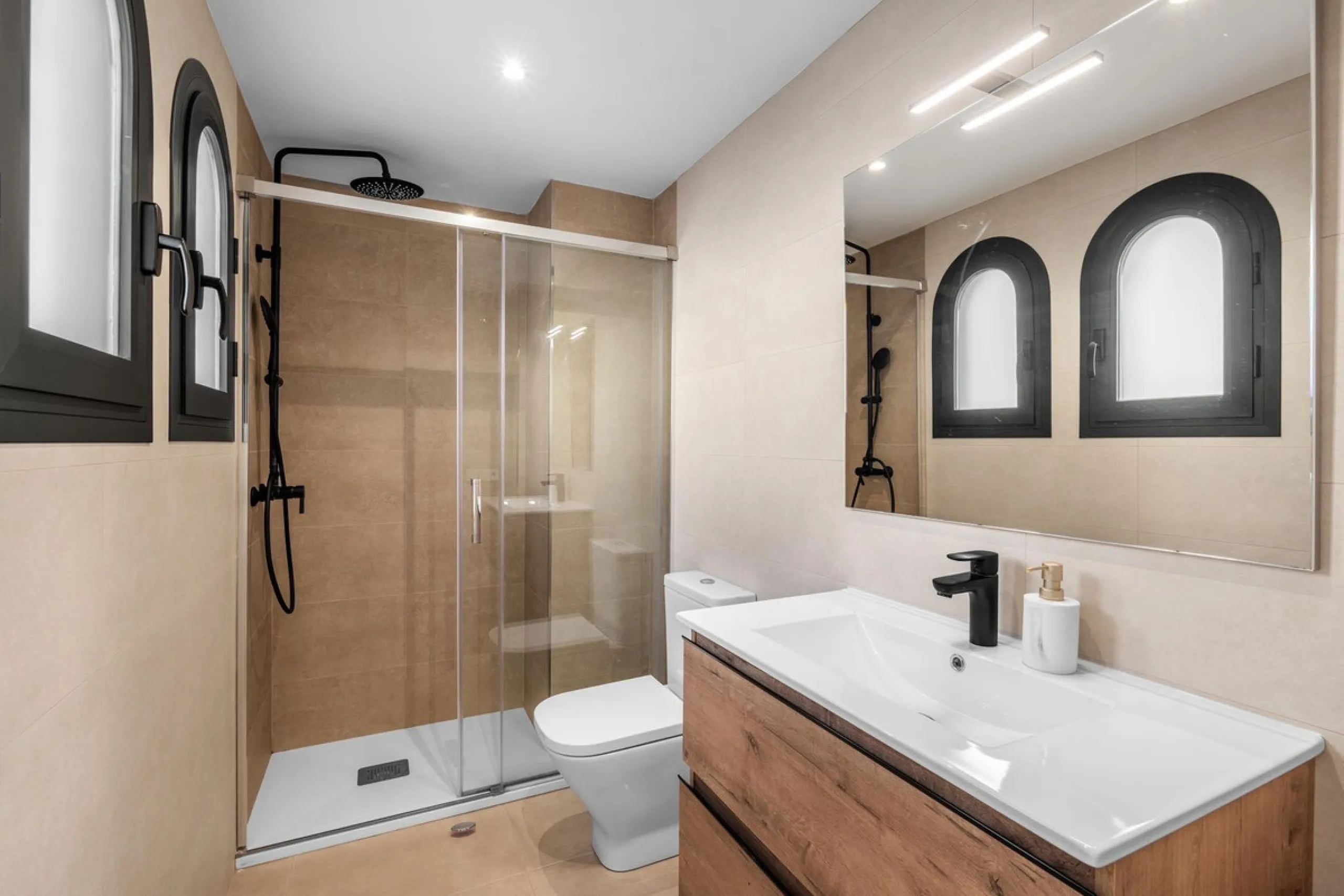 Delivery in 2023. AGRA RESIDENCIAL is an exclusive residential of 47 townhouses in the heart of golf on the Costa del Sol, next to El Campanario Golf & Country House