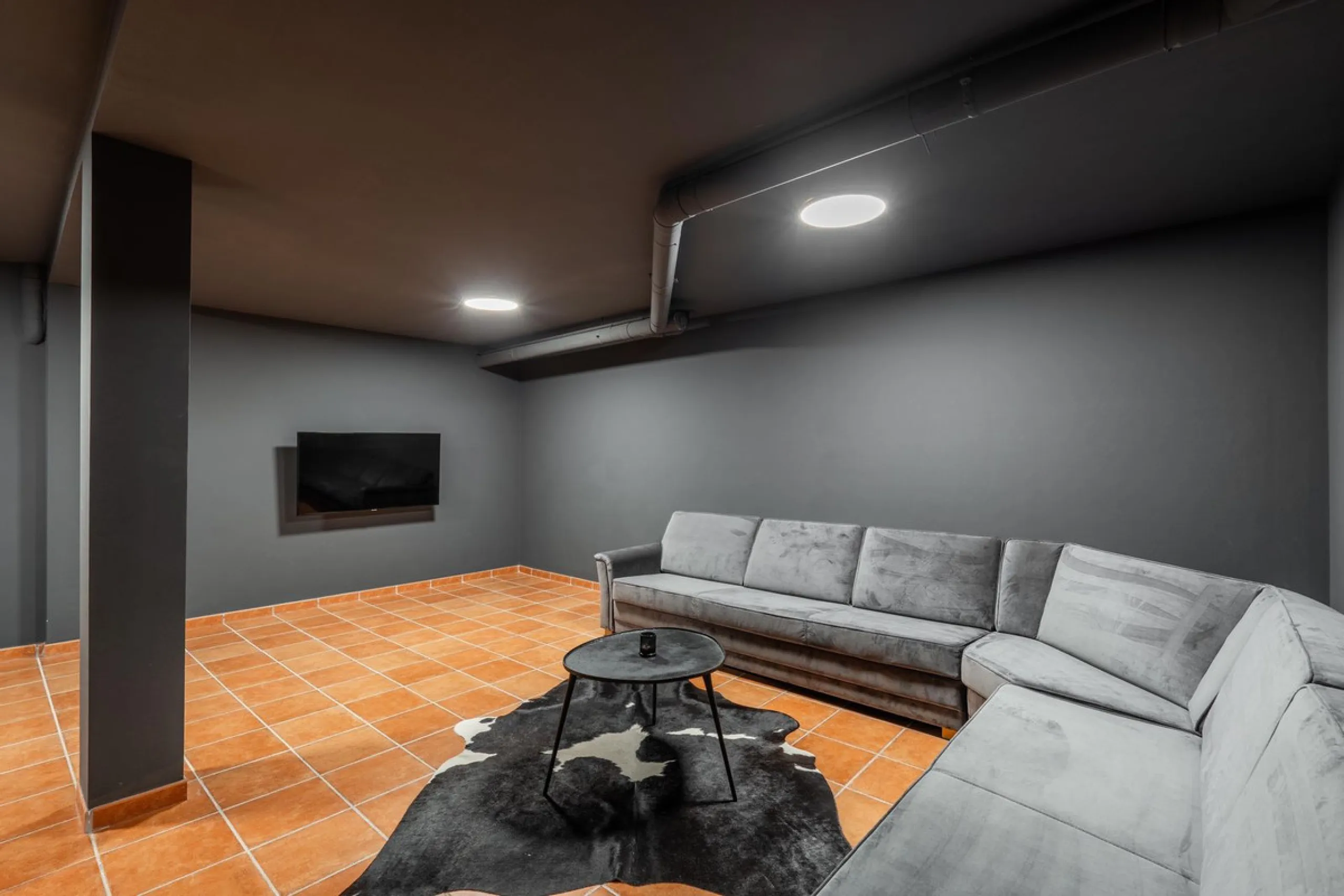 Delivery in 2023. AGRA RESIDENCIAL is an exclusive residential of 47 townhouses in the heart of golf on the Costa del Sol, next to El Campanario Golf & Country House