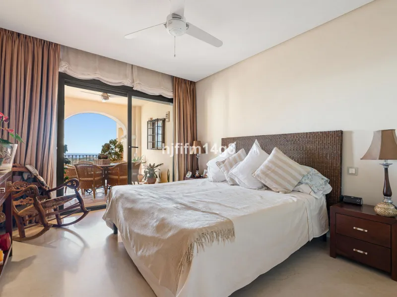 This elevated ground-floor apartment is located in the sought-after area of Buenavista, La Quinta, a prestigious residential community renowned for its tranquility, security, and breathtaking surroundings. Set within the beautiful hills of Benahavís, just