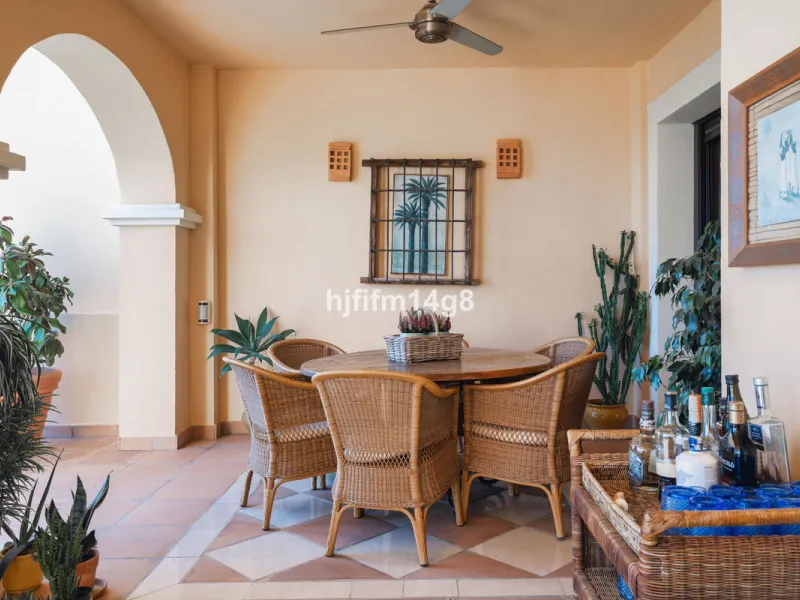 This elevated ground-floor apartment is located in the sought-after area of Buenavista, La Quinta, a prestigious residential community renowned for its tranquility, security, and breathtaking surroundings. Set within the beautiful hills of Benahavís, just