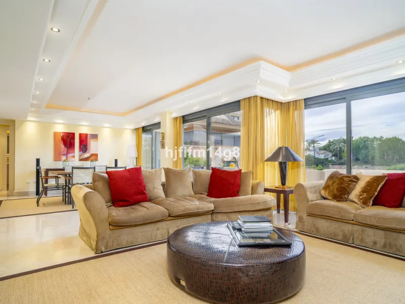 This elegant two-bedroom duplex penthouse for sale in Lorcrigolf offers a unique opportunity to enjoy refined living in one of Nueva Andalucía's most sought-after residential areas. Originally designed as a three-bedroom property, it can easily be reconve