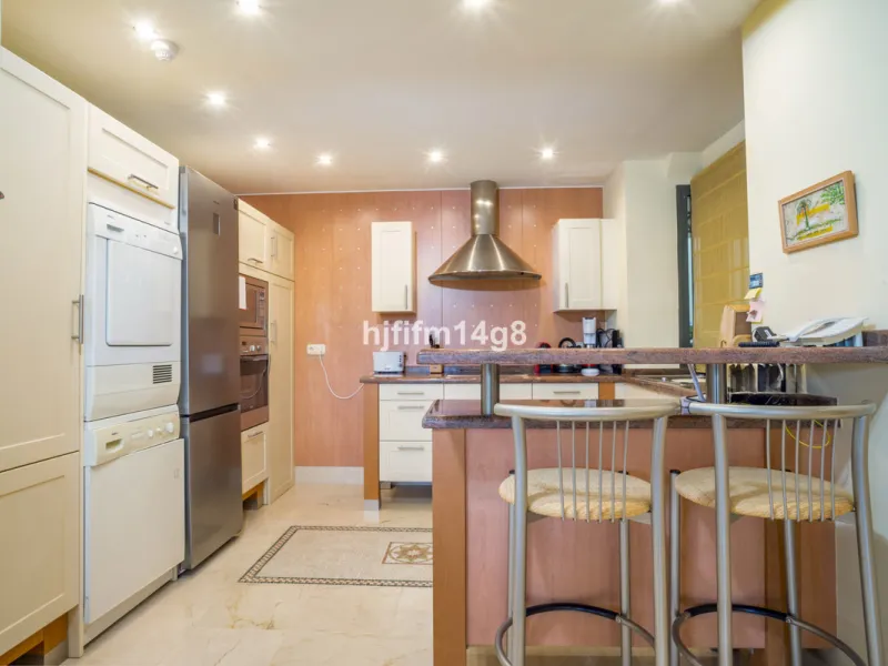 This elegant two-bedroom duplex penthouse for sale in Lorcrigolf offers a unique opportunity to enjoy refined living in one of Nueva Andalucía's most sought-after residential areas. Originally designed as a three-bedroom property, it can easily be reconve