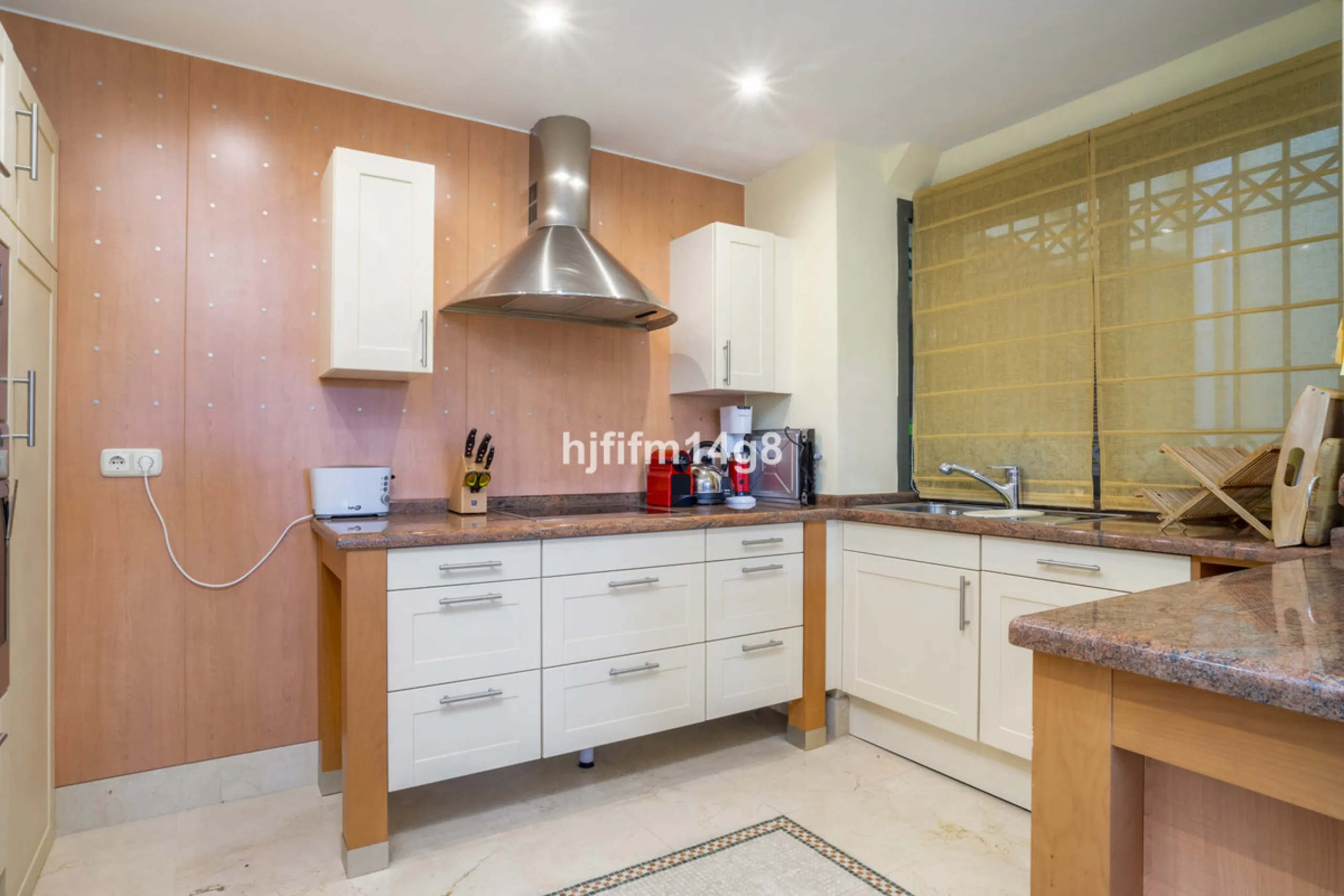 This elegant two-bedroom duplex penthouse for sale in Lorcrigolf offers a unique opportunity to enjoy refined living in one of Nueva Andalucía's most sought-after residential areas. Originally designed as a three-bedroom property, it can easily be reconve