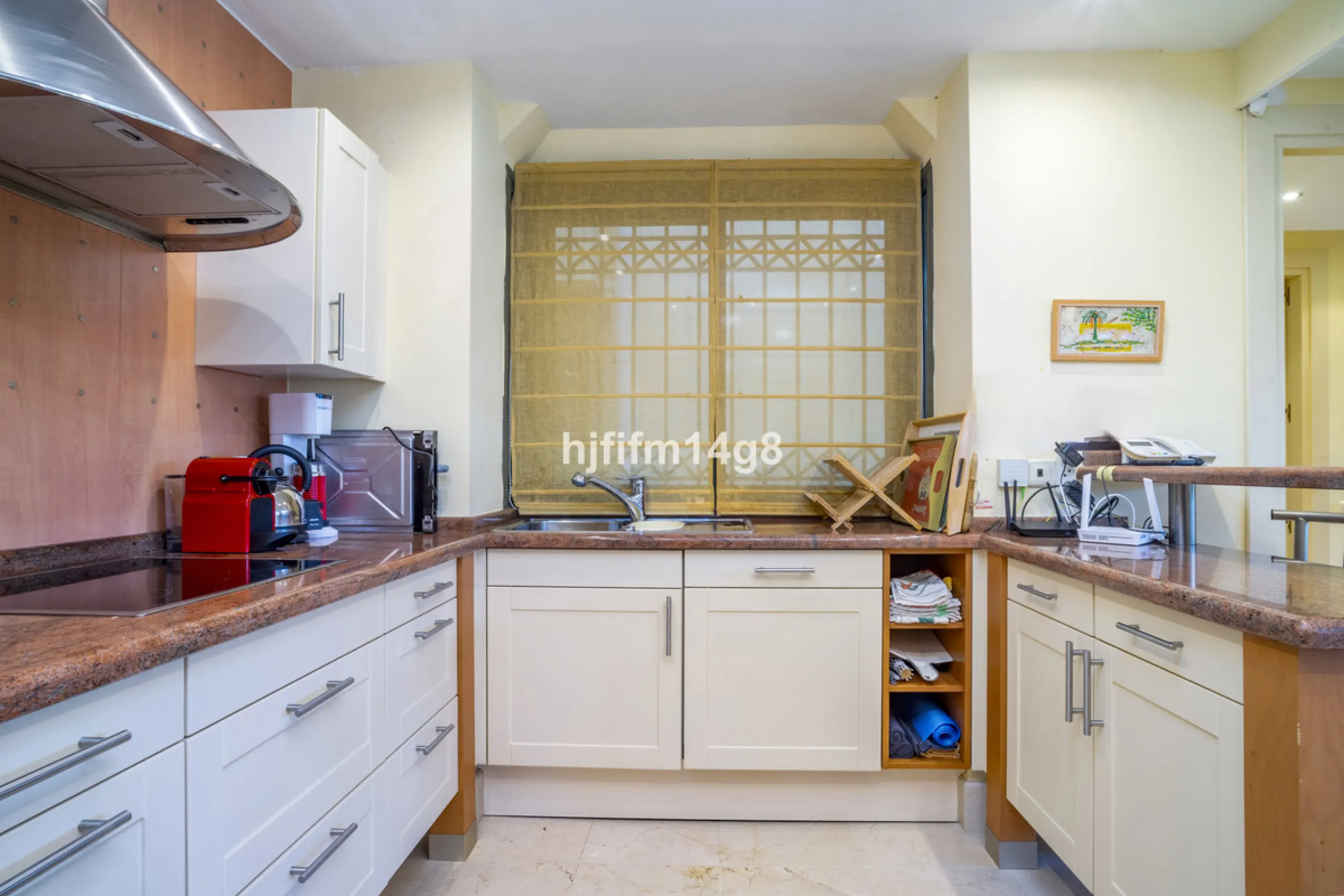 This elegant two-bedroom duplex penthouse for sale in Lorcrigolf offers a unique opportunity to enjoy refined living in one of Nueva Andalucía's most sought-after residential areas. Originally designed as a three-bedroom property, it can easily be reconve