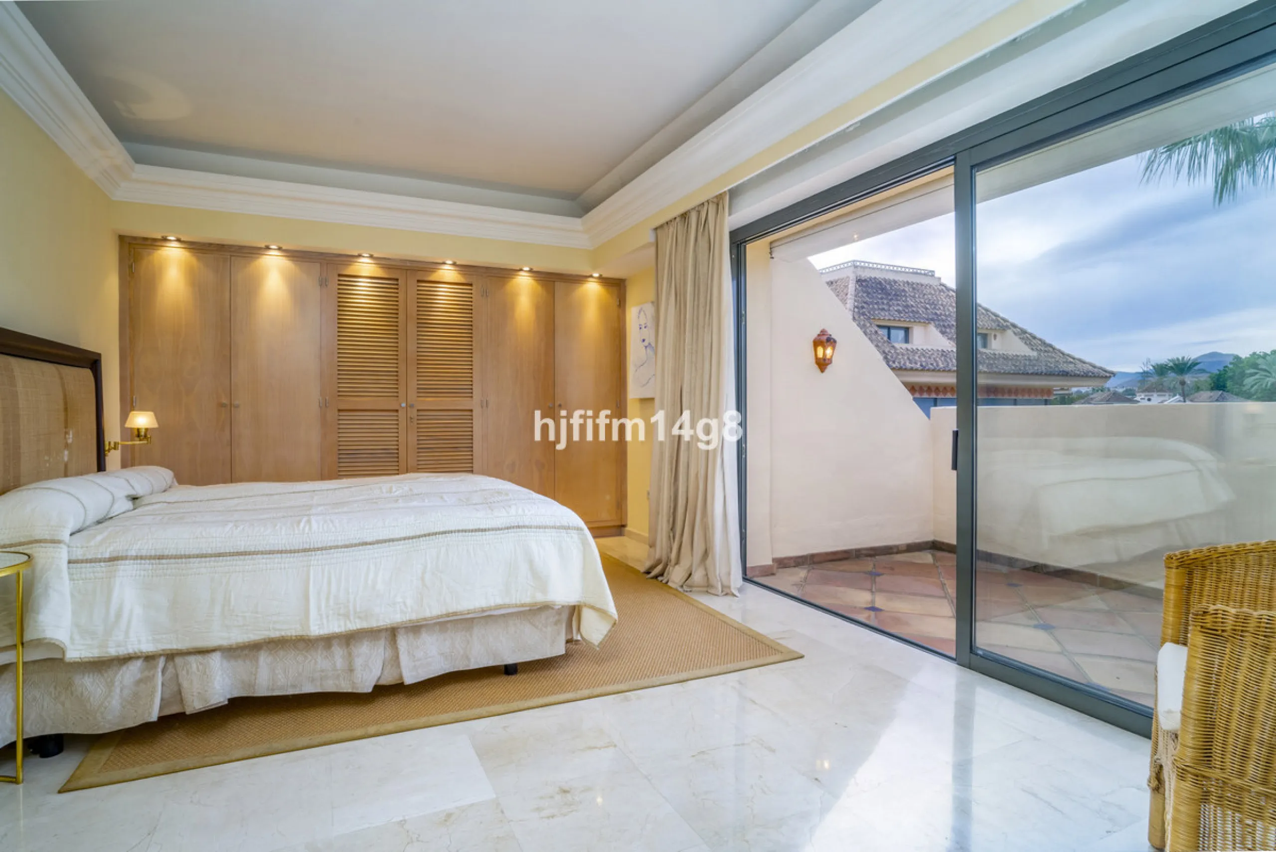 This elegant two-bedroom duplex penthouse for sale in Lorcrigolf offers a unique opportunity to enjoy refined living in one of Nueva Andalucía's most sought-after residential areas. Originally designed as a three-bedroom property, it can easily be reconve