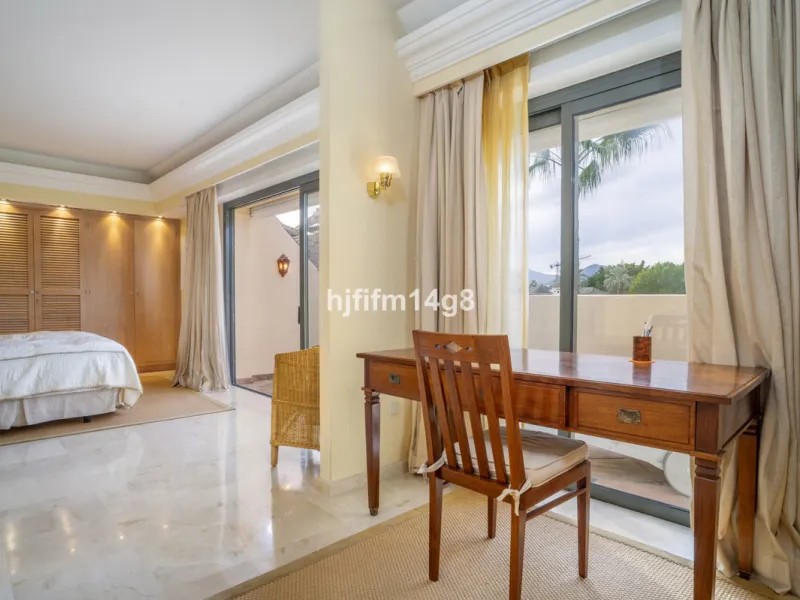 This elegant two-bedroom duplex penthouse for sale in Lorcrigolf offers a unique opportunity to enjoy refined living in one of Nueva Andalucía's most sought-after residential areas. Originally designed as a three-bedroom property, it can easily be reconve