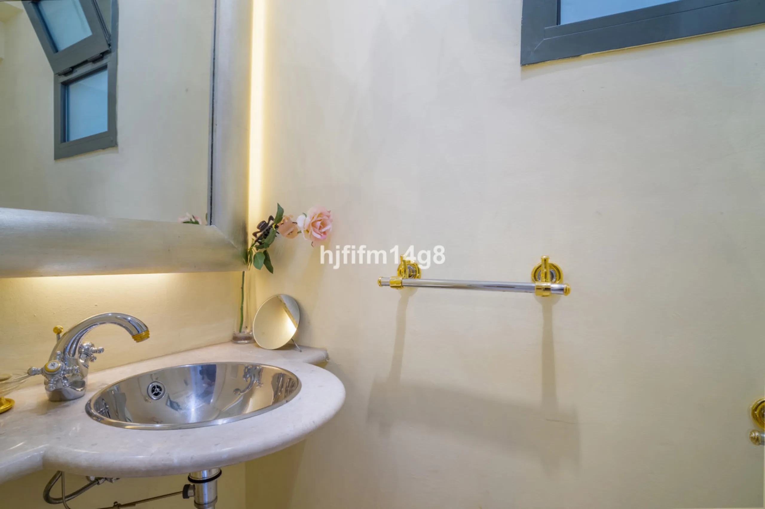 This elegant two-bedroom duplex penthouse for sale in Lorcrigolf offers a unique opportunity to enjoy refined living in one of Nueva Andalucía's most sought-after residential areas. Originally designed as a three-bedroom property, it can easily be reconve