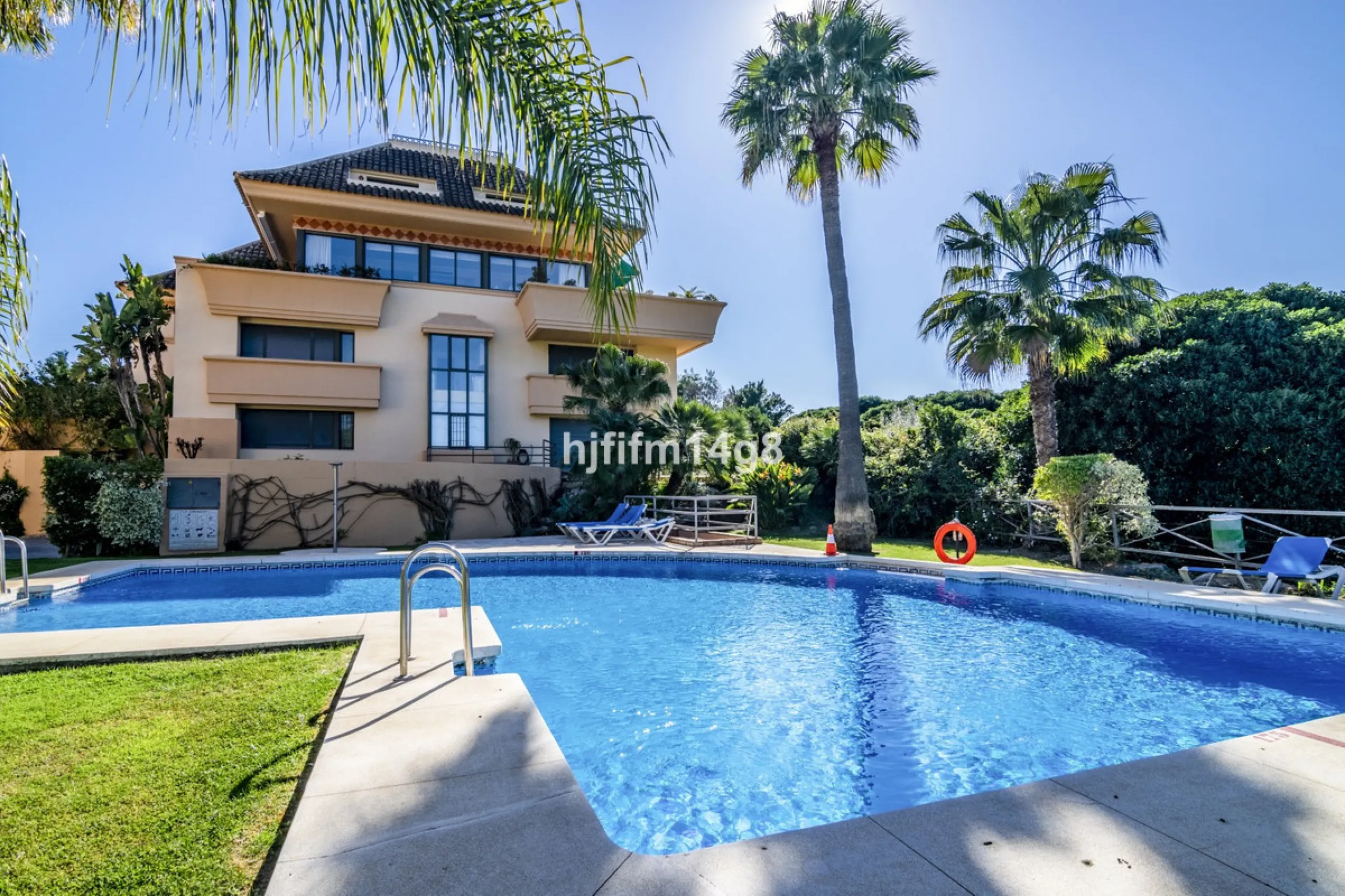This elegant two-bedroom duplex penthouse for sale in Lorcrigolf offers a unique opportunity to enjoy refined living in one of Nueva Andalucía's most sought-after residential areas. Originally designed as a three-bedroom property, it can easily be reconve