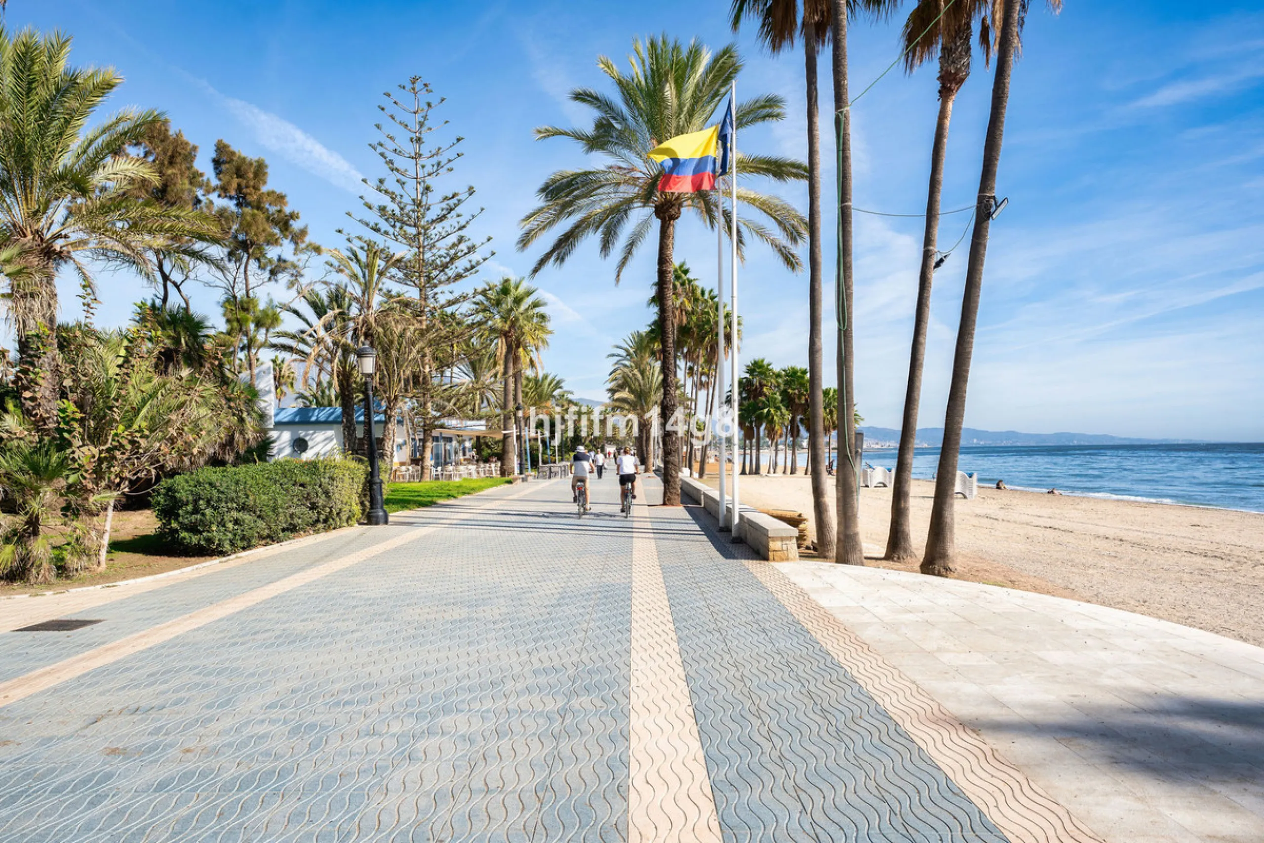 Location, location, location! Look no further — the sought-after Las Adelfas complex is one of the most desirable communities in the area, and we're delighted to present this charming 2-bedroom apartment perfectly positioned within the urbanisation.