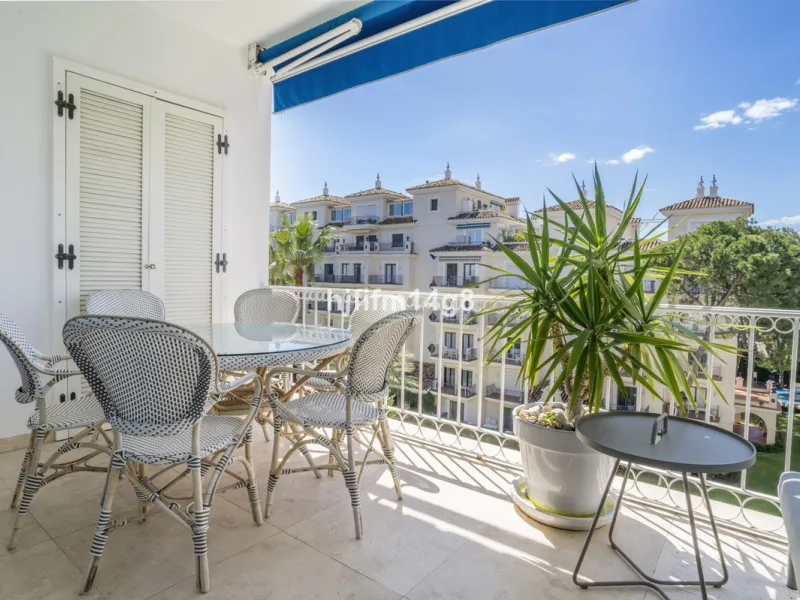 Situated in the esteemed Andalucia del Mar development in Puerto Banus, Marbella, this beautifully renovated apartment offers the ultimate in luxury living on the Costa del Sol. Known for its glamour and vibrancy, Puerto Banus provides the perfect setting