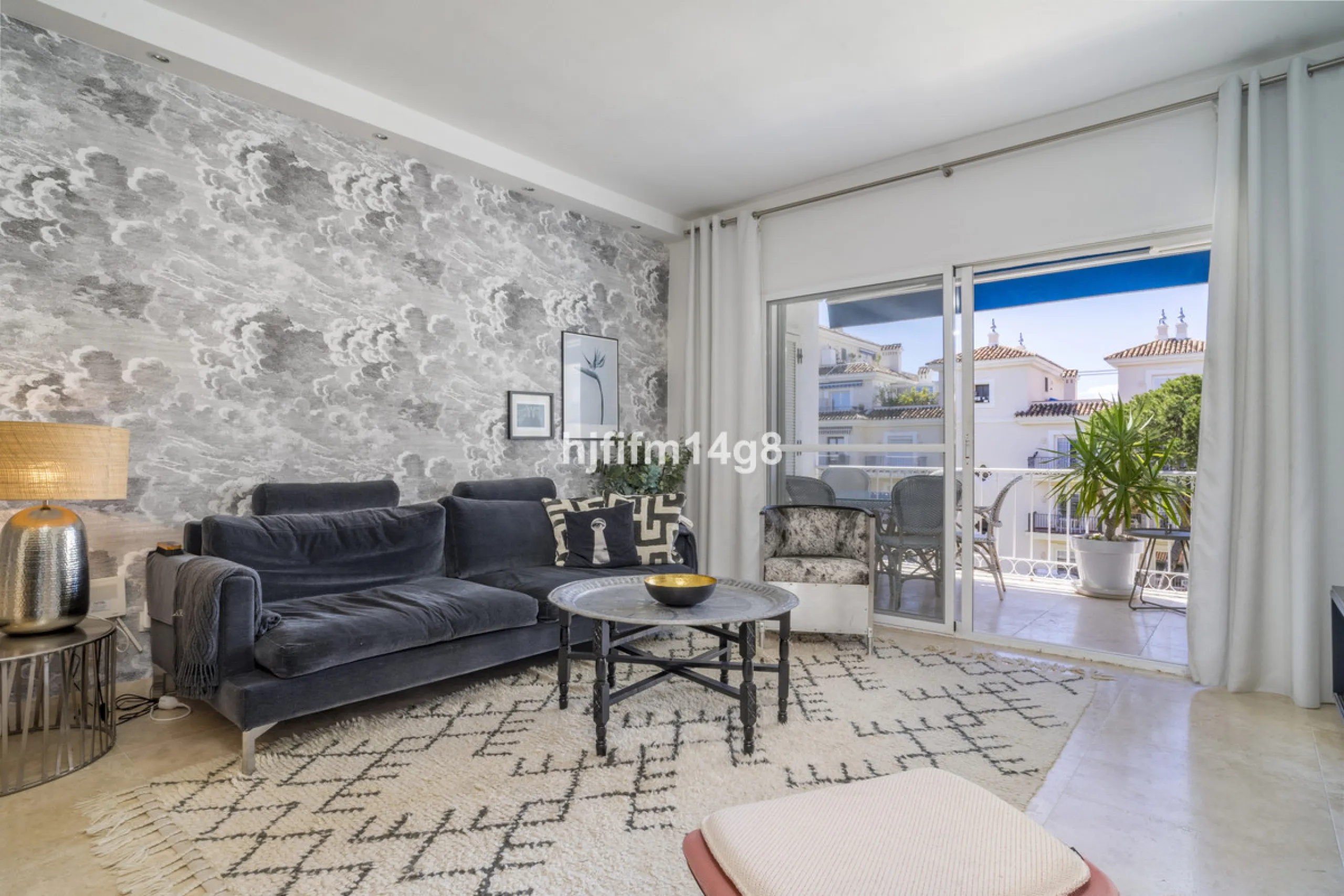 Apartment - Middle Floor Apartment в продаже в Marbella, Málaga. В доме 2 спален и 1 ванных комнат. Площадь дома 96 м²