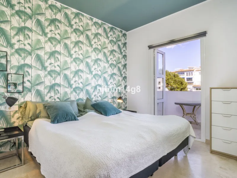 Apartment - Middle Floor Apartment в продаже в Marbella, Málaga. В доме 2 спален и 1 ванных комнат. Площадь дома 96 м²