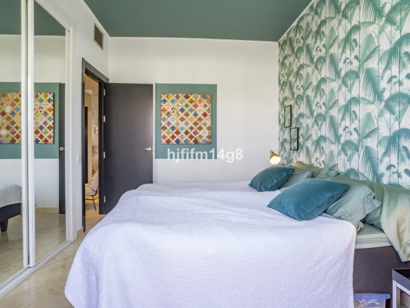 Apartment - Middle Floor Apartment в продаже в Marbella, Málaga. В доме 2 спален и 1 ванных комнат. Площадь дома 96 м²