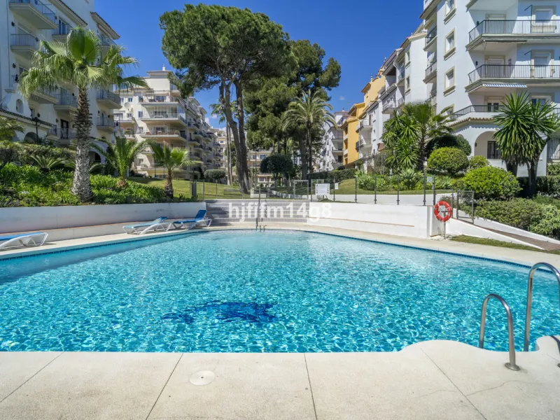 Apartment - Middle Floor Apartment в продаже в Marbella, Málaga. В доме 2 спален и 1 ванных комнат. Площадь дома 96 м²