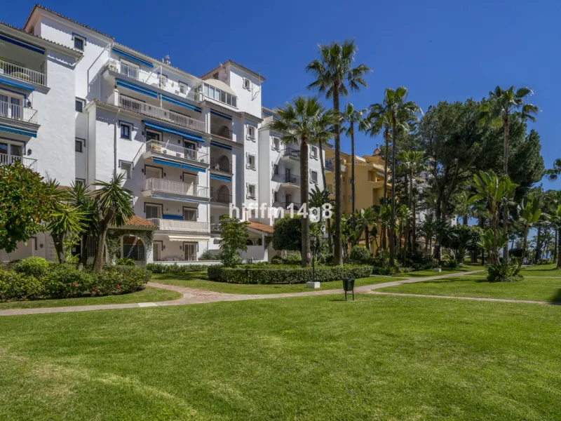 Apartment - Middle Floor Apartment в продаже в Marbella, Málaga. В доме 2 спален и 1 ванных комнат. Площадь дома 96 м²