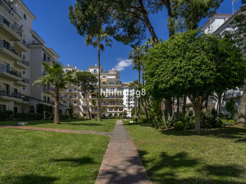 Apartment - Middle Floor Apartment в продаже в Marbella, Málaga. В доме 2 спален и 1 ванных комнат. Площадь дома 96 м²