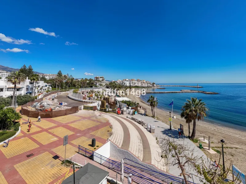 Apartment - Middle Floor Apartment в продаже в Marbella, Málaga. В доме 2 спален и 1 ванных комнат. Площадь дома 96 м²