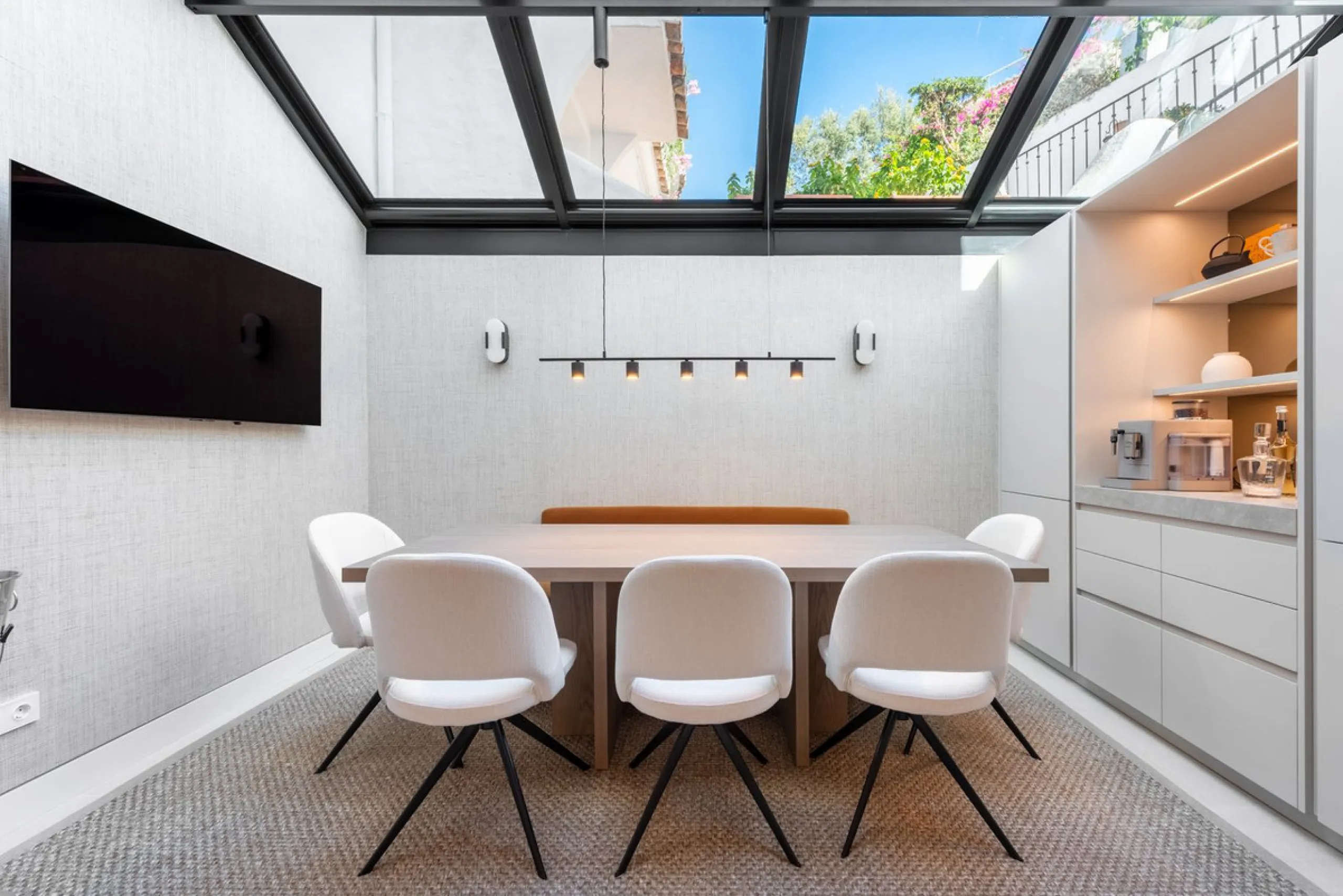 House - Townhouse в продаже в Marbella, Málaga. В доме 3 спален и 3 ванных комнат. Площадь дома 157 м²