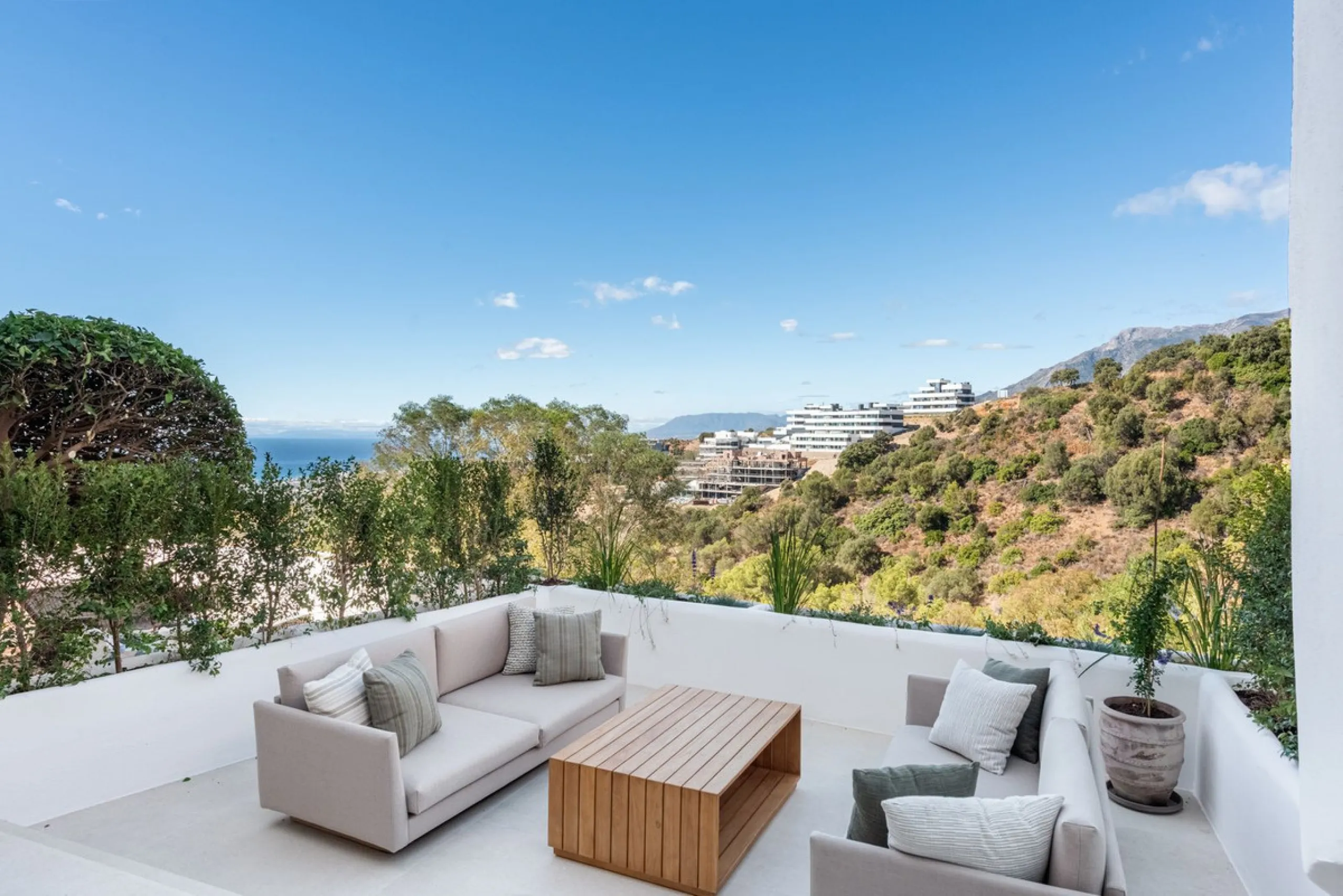 House - Townhouse в продаже в Marbella, Málaga. В доме 3 спален и 3 ванных комнат. Площадь дома 157 м²