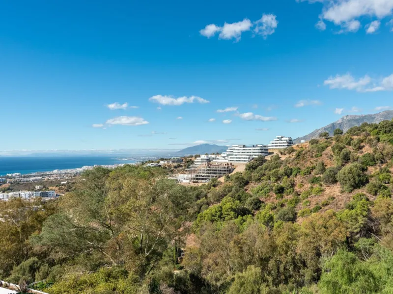 House - Townhouse в продаже в Marbella, Málaga. В доме 3 спален и 3 ванных комнат. Площадь дома 157 м²