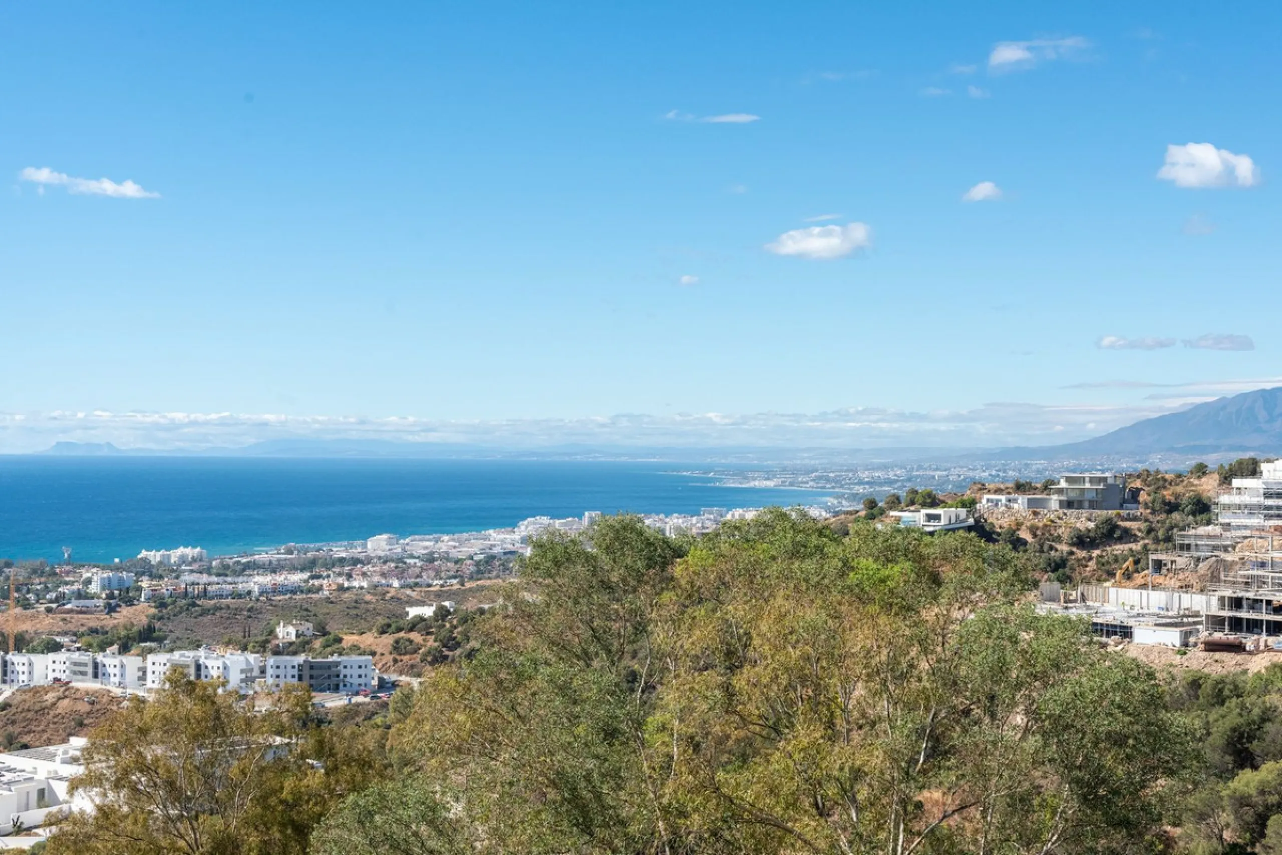 House - Townhouse в продаже в Marbella, Málaga. В доме 3 спален и 3 ванных комнат. Площадь дома 157 м²
